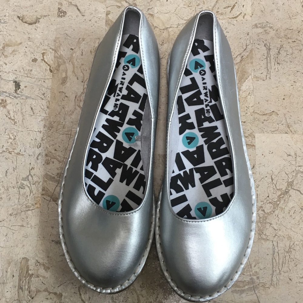 Casual Ballet Flat Metallic Silver Slip On Round Toe Airwalk Size 11